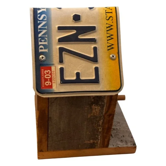 Handmade Birdhouse Pennsylvania License Plate Roof Rustic Wood Decor‎